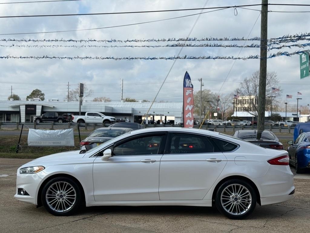 Ford Fusion SE 2016