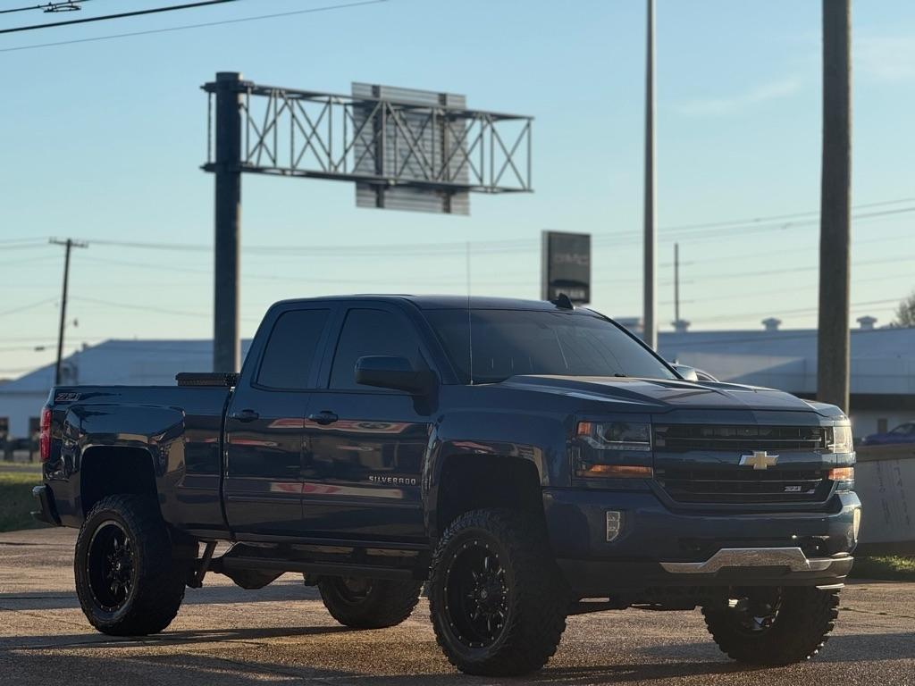 Chevrolet Silverado 1500 4WD Double Cab 143.5" LT w/2LT 2017