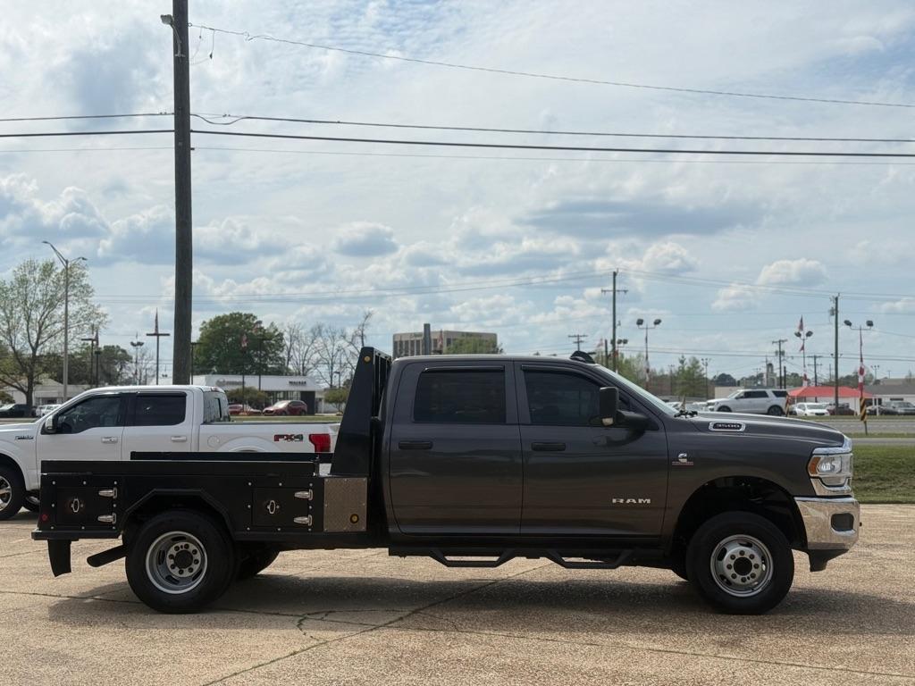 RAM 3500 Tradesman 4x4 Crew Cab 8' Box 2020