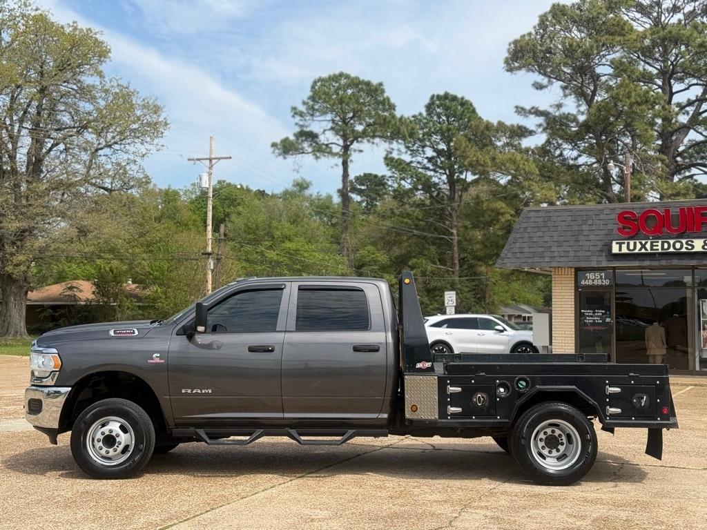 RAM 3500 Tradesman 4x4 Crew Cab 8' Box 2020