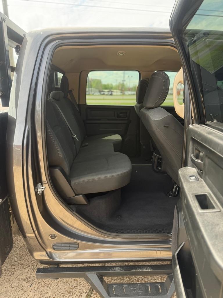 RAM 3500 Tradesman 4x4 Crew Cab 8' Box 2020