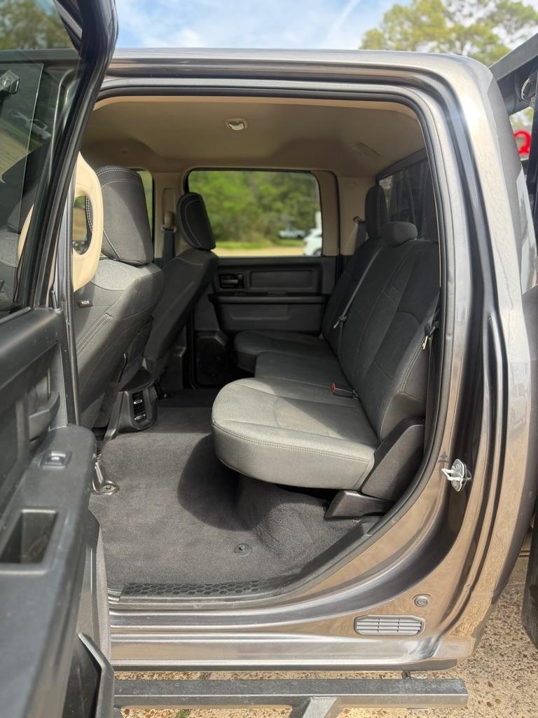 RAM 3500 Tradesman 4x4 Crew Cab 8' Box 2020