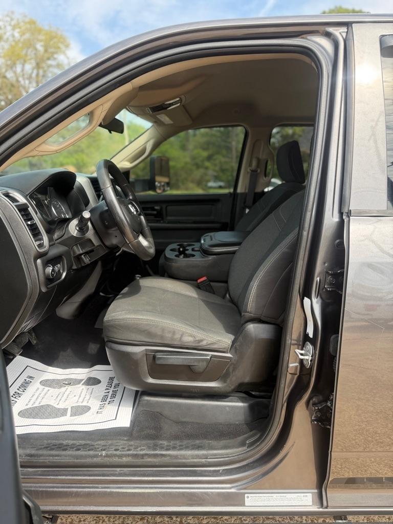 RAM 3500 Tradesman 4x4 Crew Cab 8' Box 2020