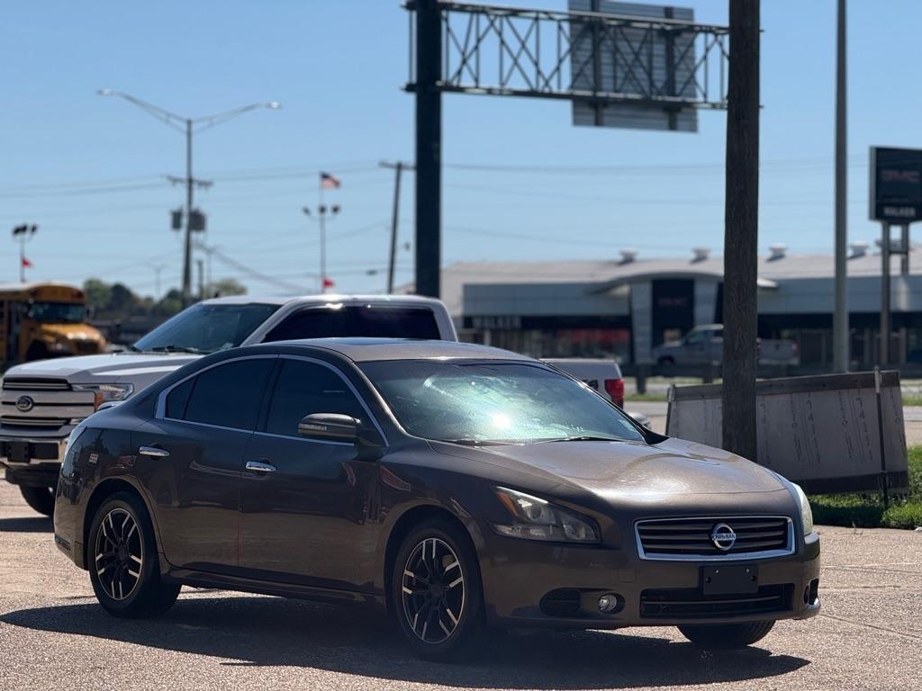 Nissan Maxima S 2013