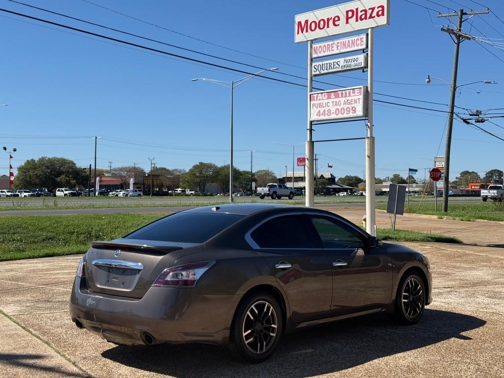 Nissan Maxima S 2013