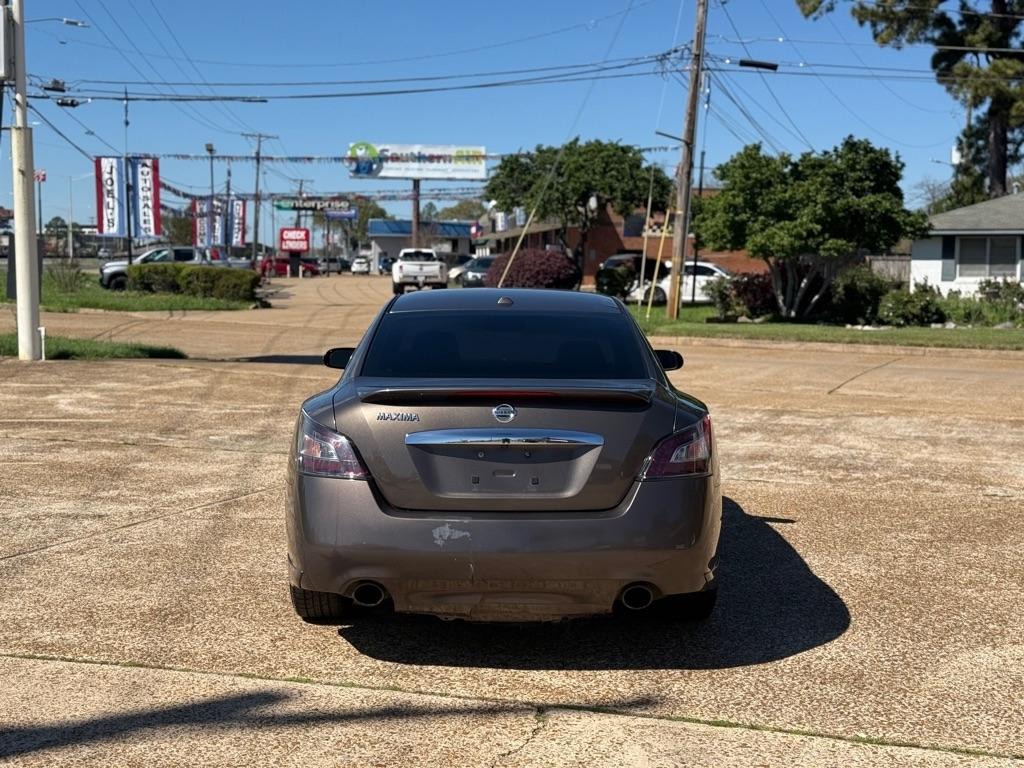 Nissan Maxima S 2013