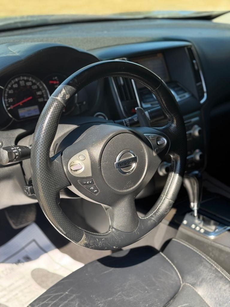 Nissan Maxima S 2013