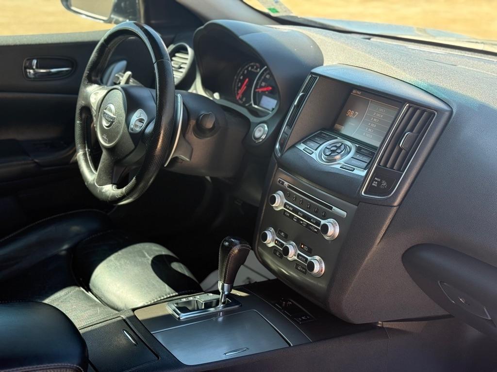 Nissan Maxima S 2013