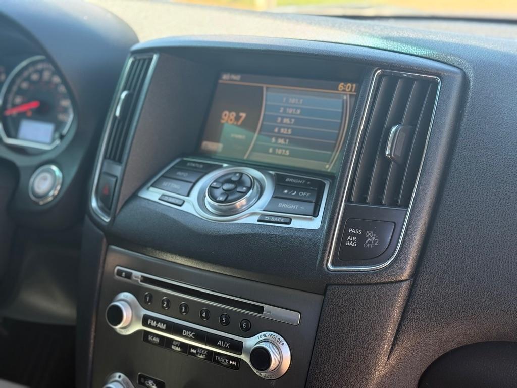 Nissan Maxima S 2013