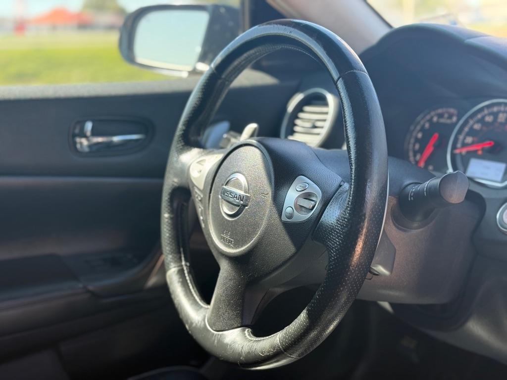 Nissan Maxima S 2013