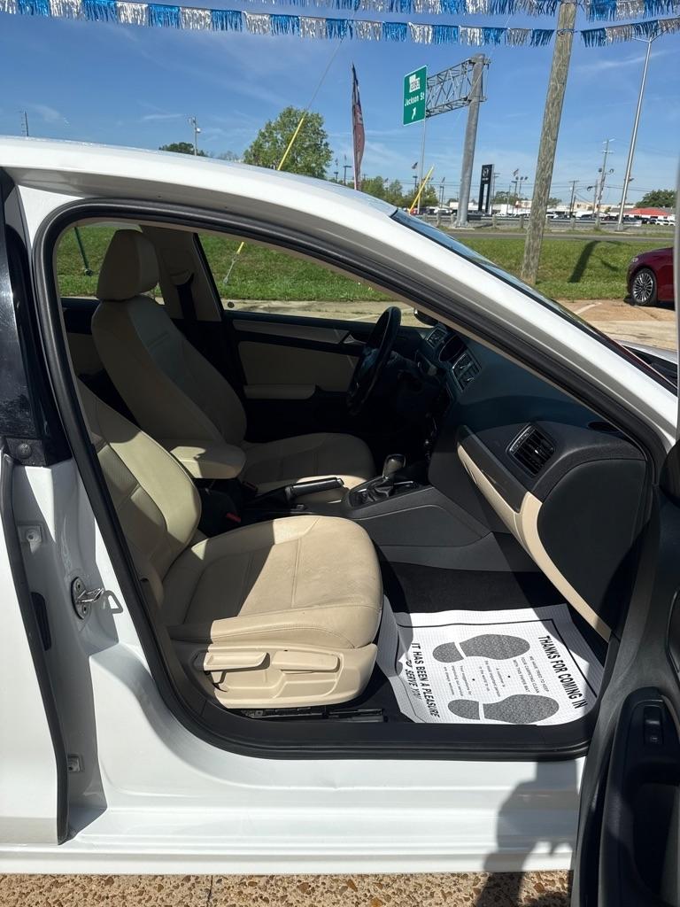 Volkswagen Jetta 1.4T SE 6A 2018