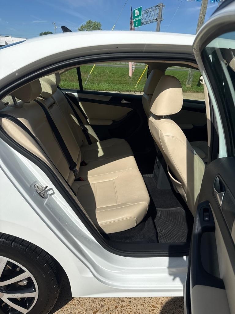 Volkswagen Jetta 1.4T SE 6A 2018