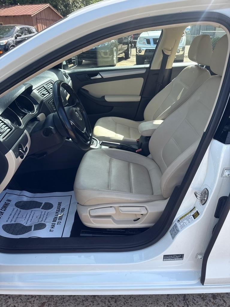 Volkswagen Jetta 1.4T SE 6A 2018