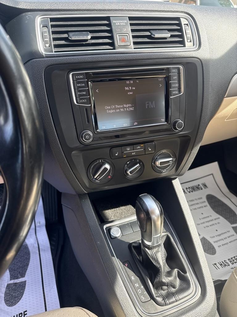 Volkswagen Jetta 1.4T SE 6A 2018
