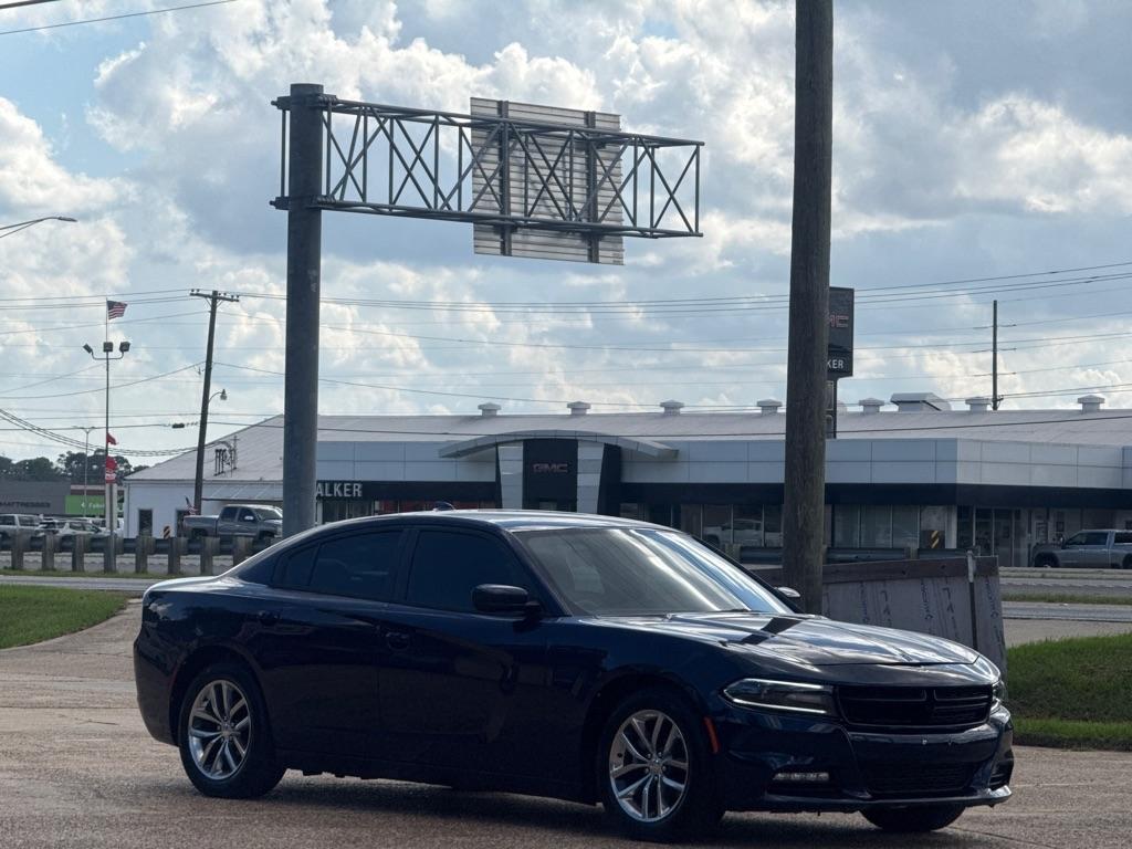 Dodge Charger 4dr Sdn SXT RWD 2016