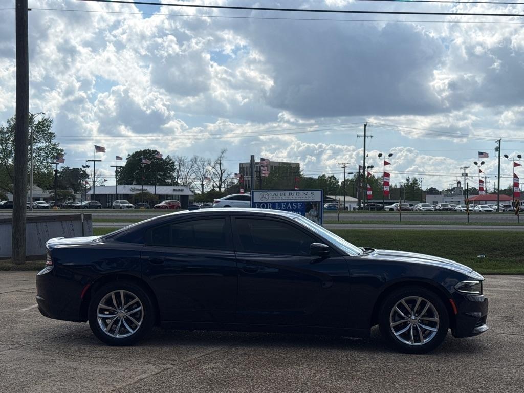 Dodge Charger 4dr Sdn SXT RWD 2016