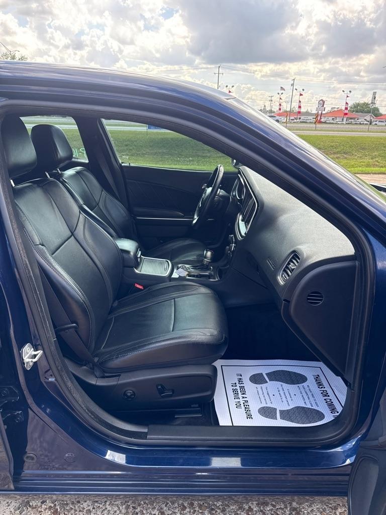 Dodge Charger 4dr Sdn SXT RWD 2016