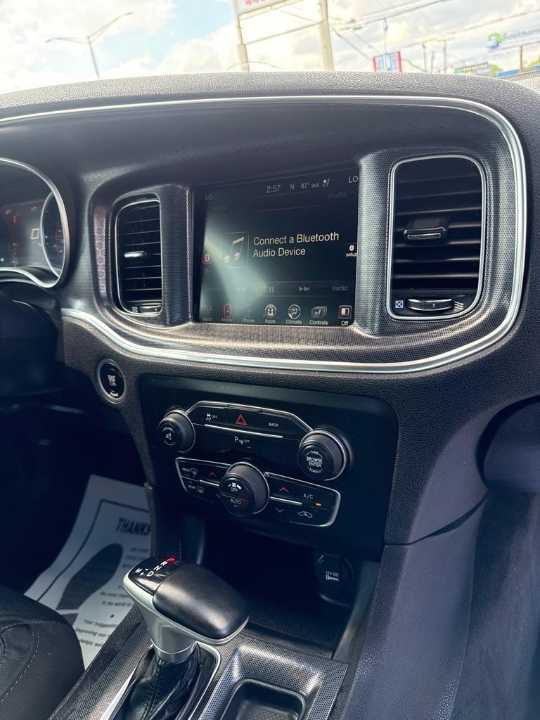 Dodge Charger 4dr Sdn SXT RWD 2016