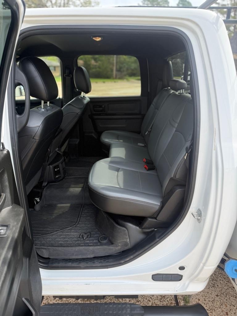 RAM 3500 Crew Cab 2WD DRW 2022