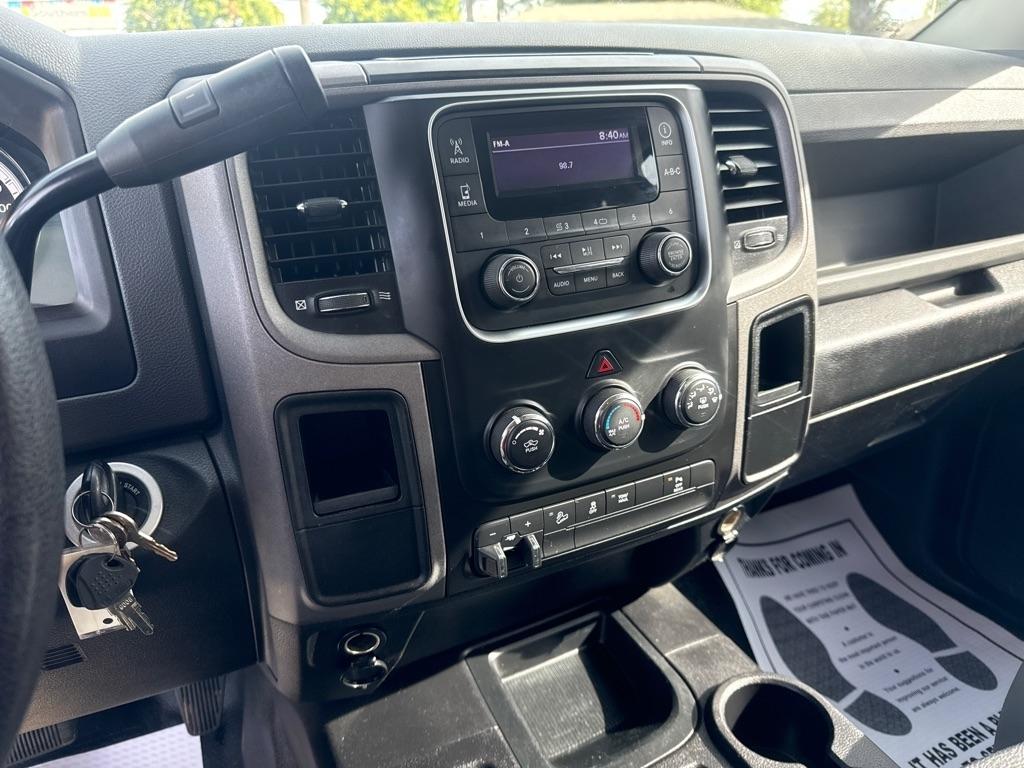 RAM 2500 Tradesman Crew Cab SWB 4WD 2017