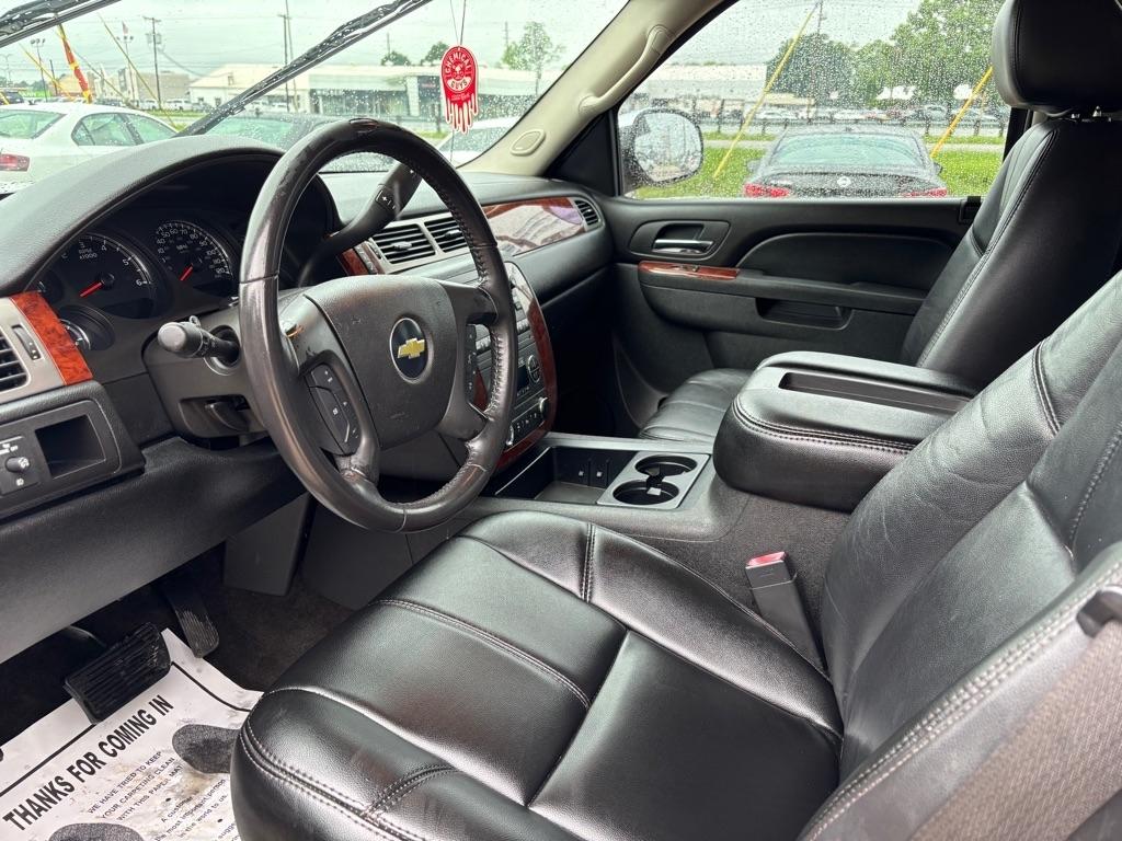 Chevrolet Avalanche 2WD Crew Cab LT 2010