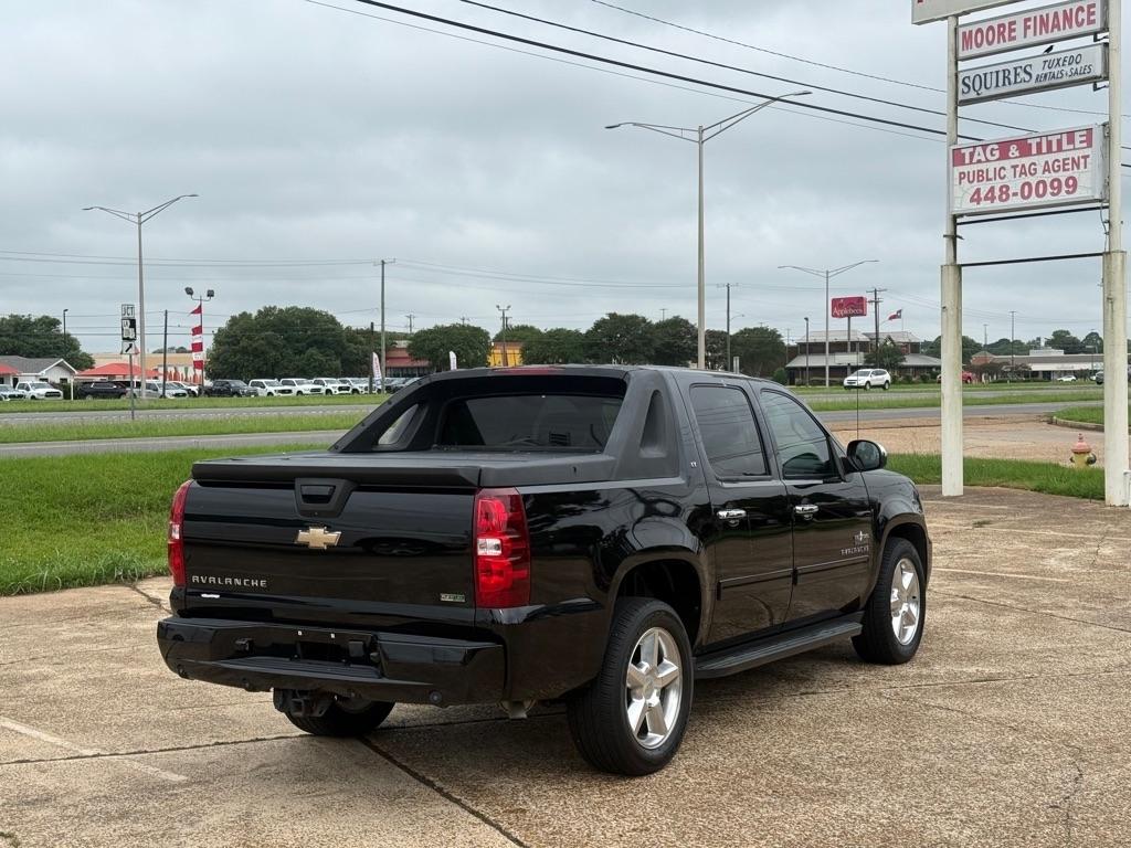 Chevrolet Avalanche 2WD Crew Cab LT 2010