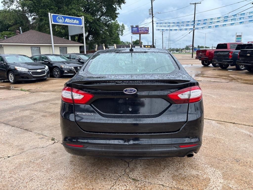 Ford Fusion 4dr Sdn S FWD 2016