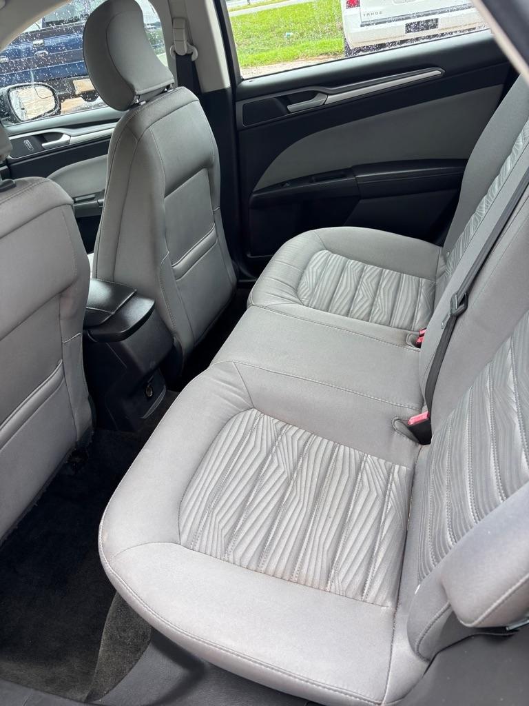 Ford Fusion 4dr Sdn S FWD 2016