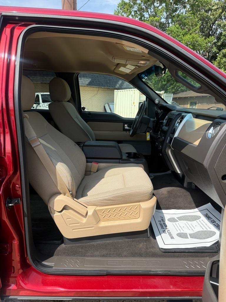 Ford F-150 4WD SuperCrew 145" Platinum 2013
