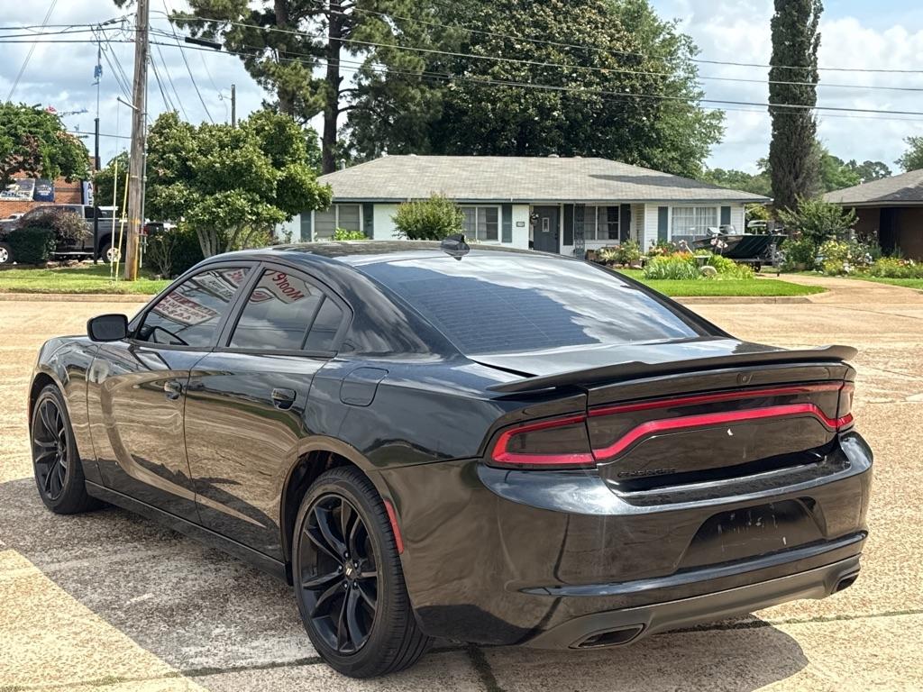 Dodge Charger SXT RWD 2017