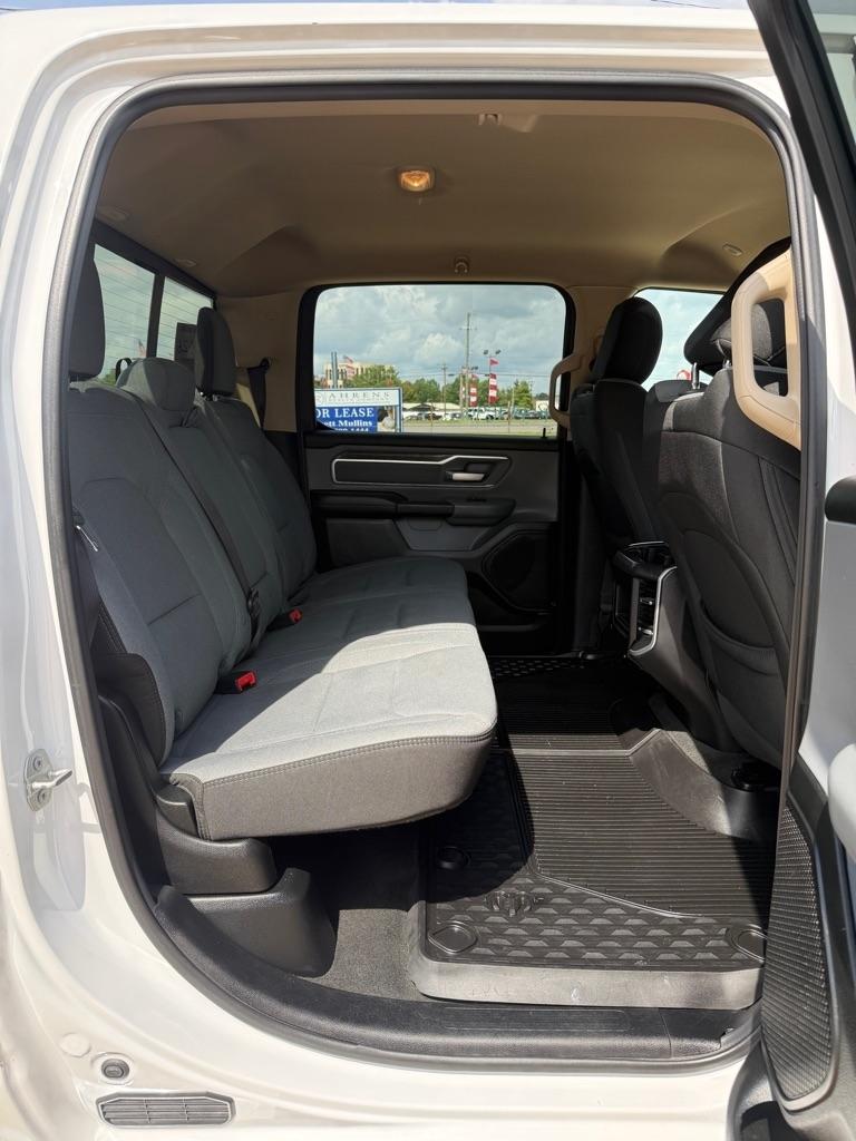 RAM 1500 Lone Star 4x2 Crew Cab 5'7" Box 2020