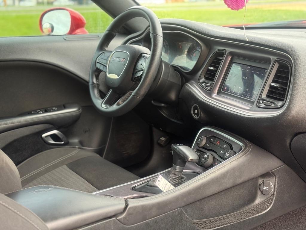 Dodge Challenger SXT RWD 2018