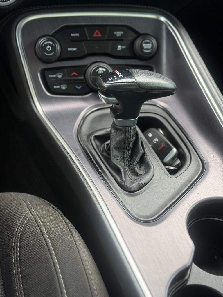 Dodge Challenger SXT RWD 2018