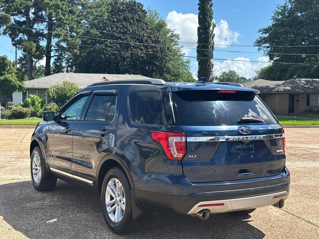 Ford Explorer FWD 4dr XLT 2016