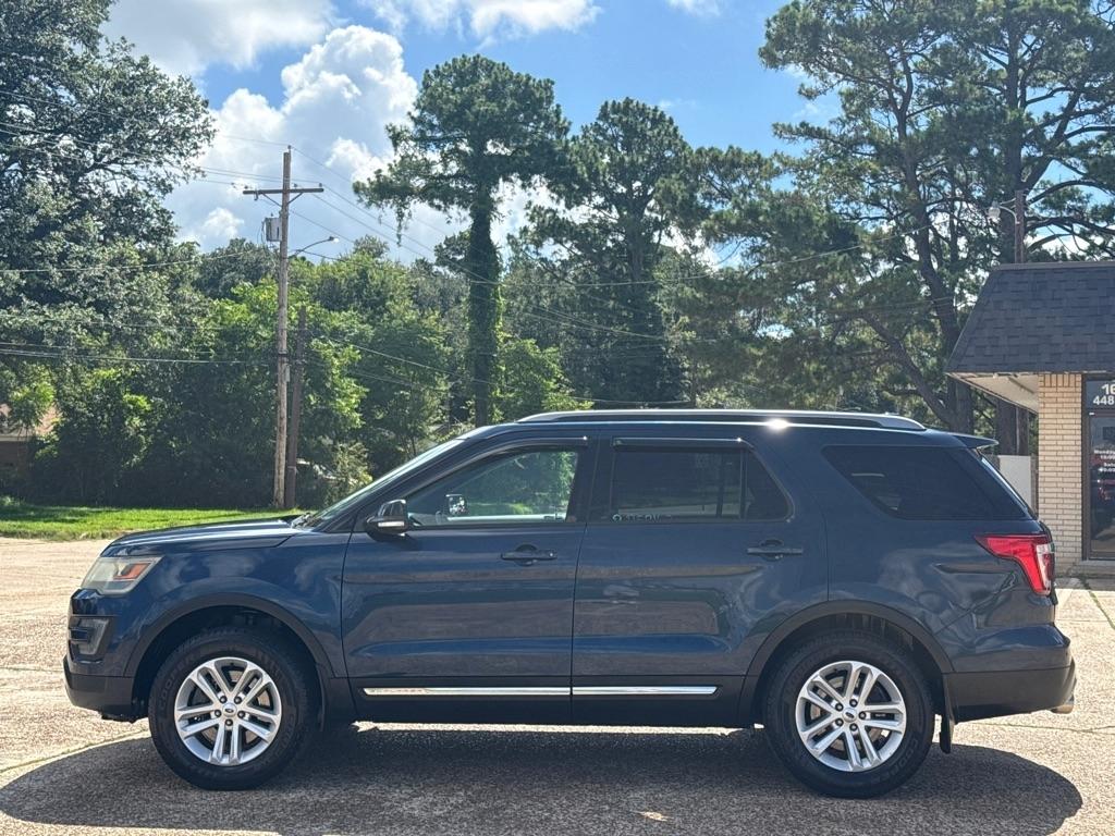 Ford Explorer FWD 4dr XLT 2016