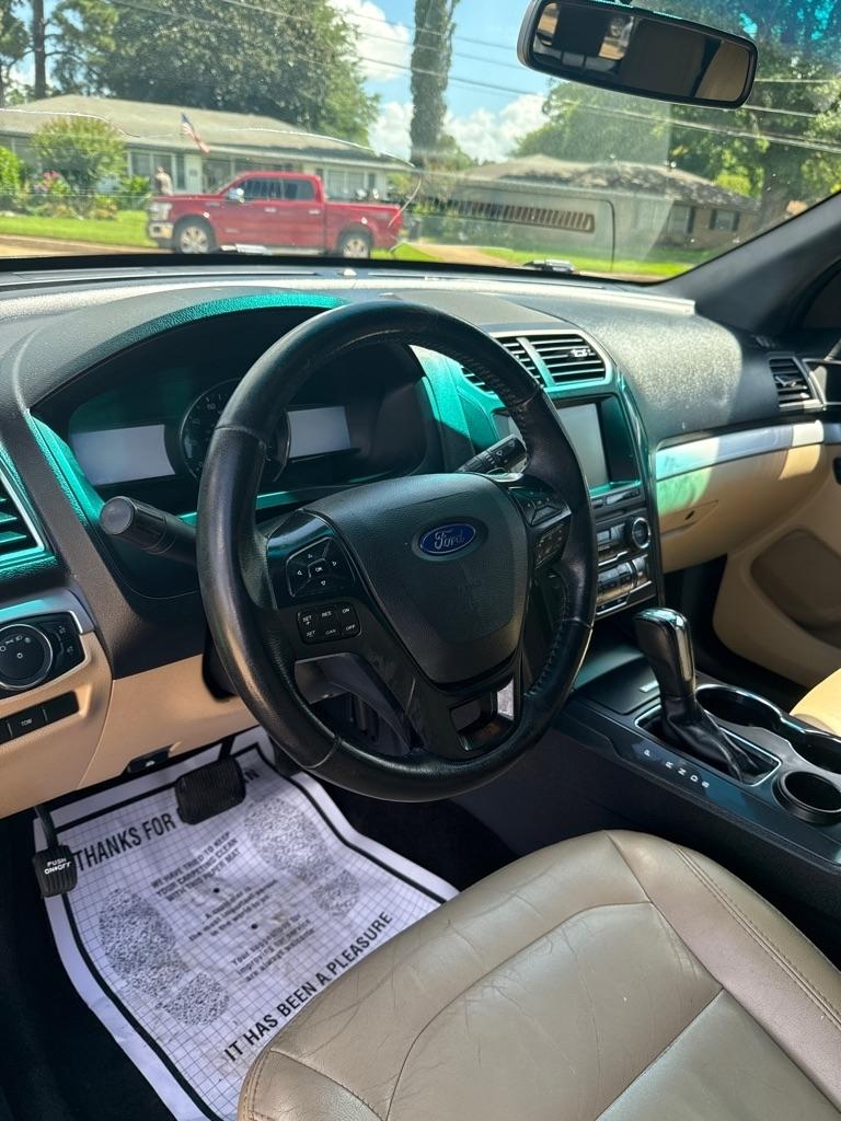 Ford Explorer FWD 4dr XLT 2016
