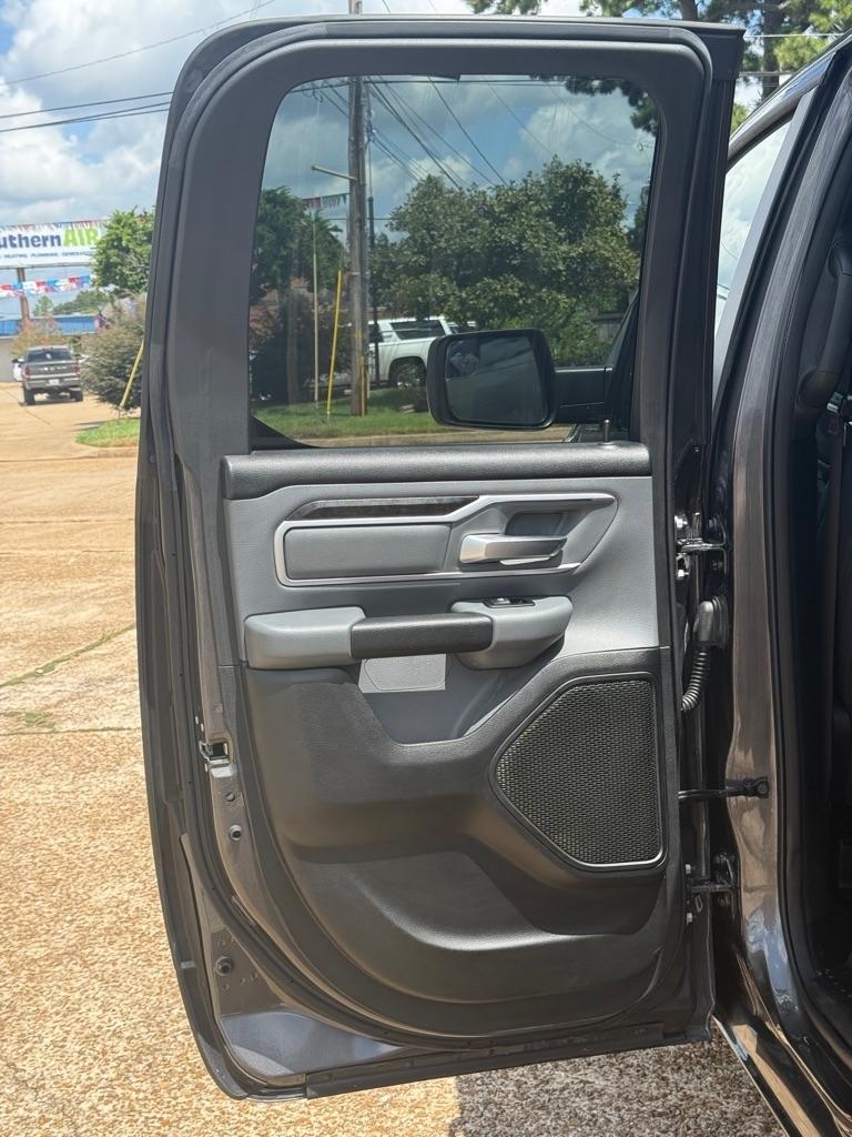 RAM 1500 Lone Star 4x2 Quad Cab 6'4" Box 2021