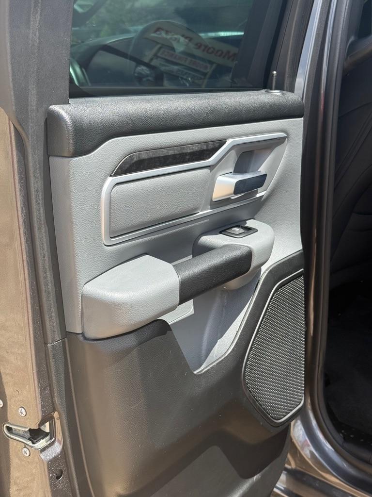RAM 1500 Lone Star 4x2 Quad Cab 6'4" Box 2021