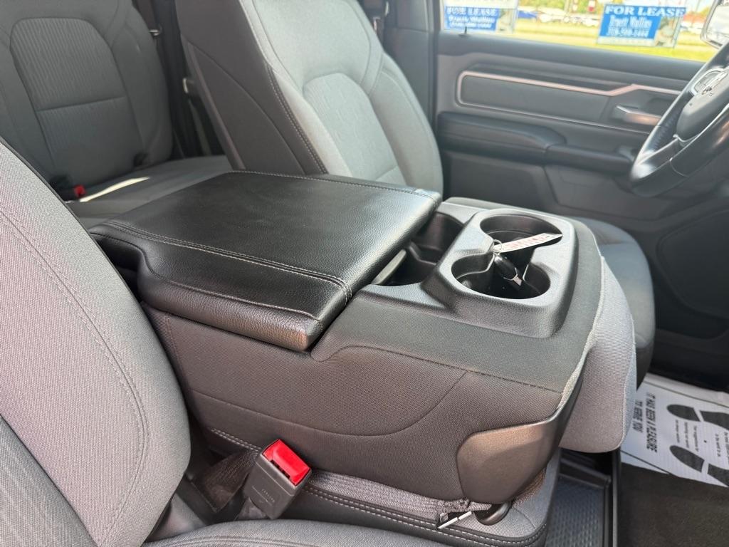 RAM 1500 Lone Star 4x2 Quad Cab 6'4" Box 2021