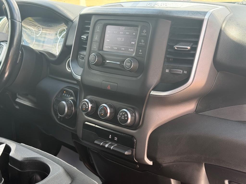 RAM 1500 Lone Star 4x2 Quad Cab 6'4" Box 2021