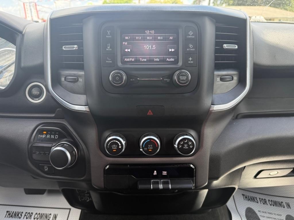 RAM 1500 Lone Star 4x2 Quad Cab 6'4" Box 2021