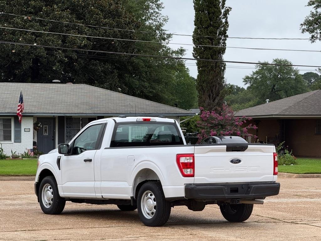 Ford F-150 XLT 2WD Reg Cab 8' Box 2021