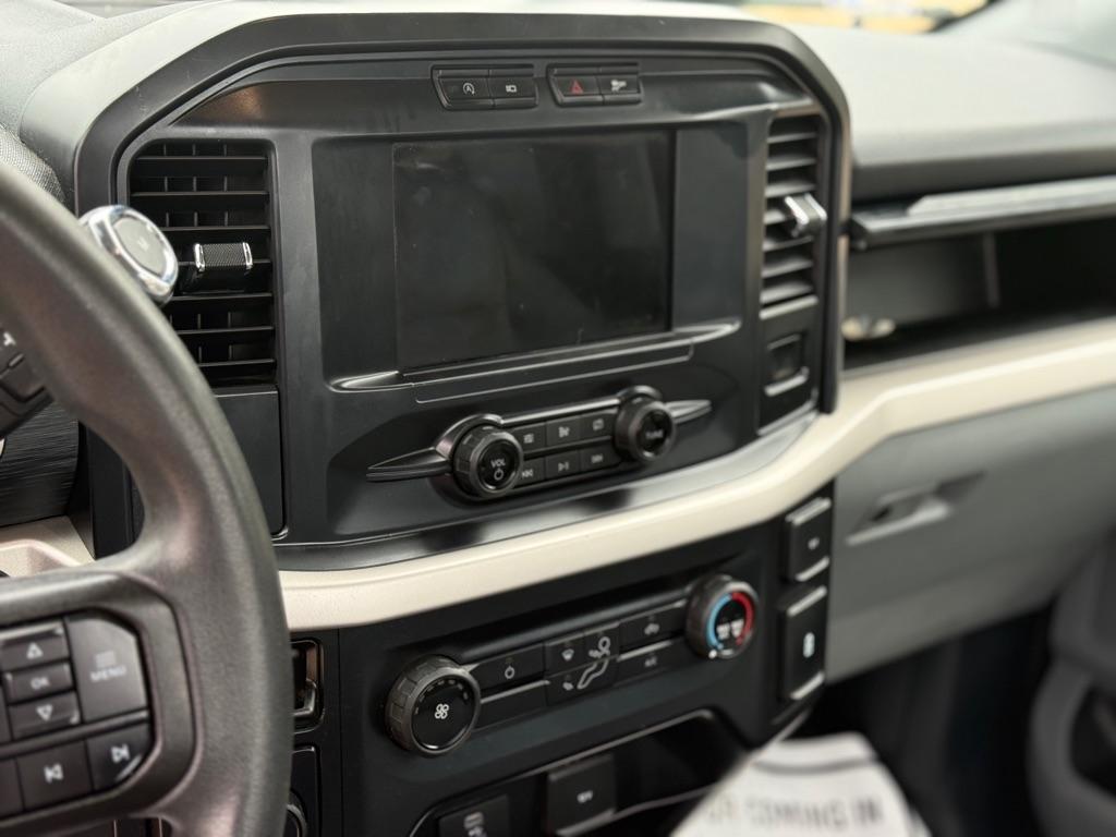 Ford F-150 XLT 2WD Reg Cab 8' Box 2021
