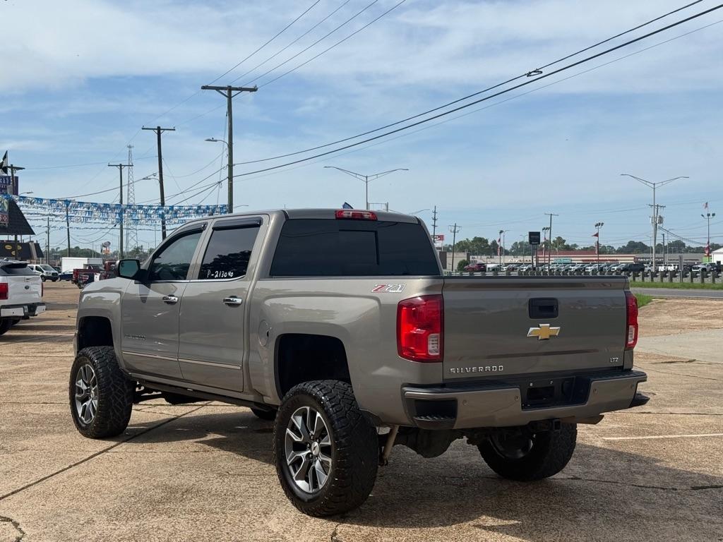 Chevrolet Silverado 1500 4WD Crew Cab 143.5" LTZ w/2LZ 2017