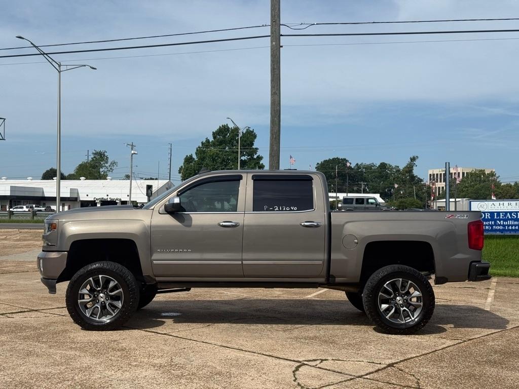 Chevrolet Silverado 1500 4WD Crew Cab 143.5" LTZ w/2LZ 2017