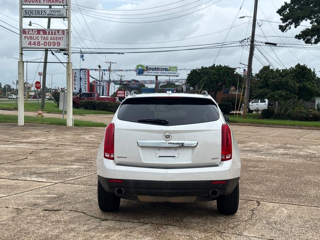 Cadillac SRX FWD 4dr Base 2015