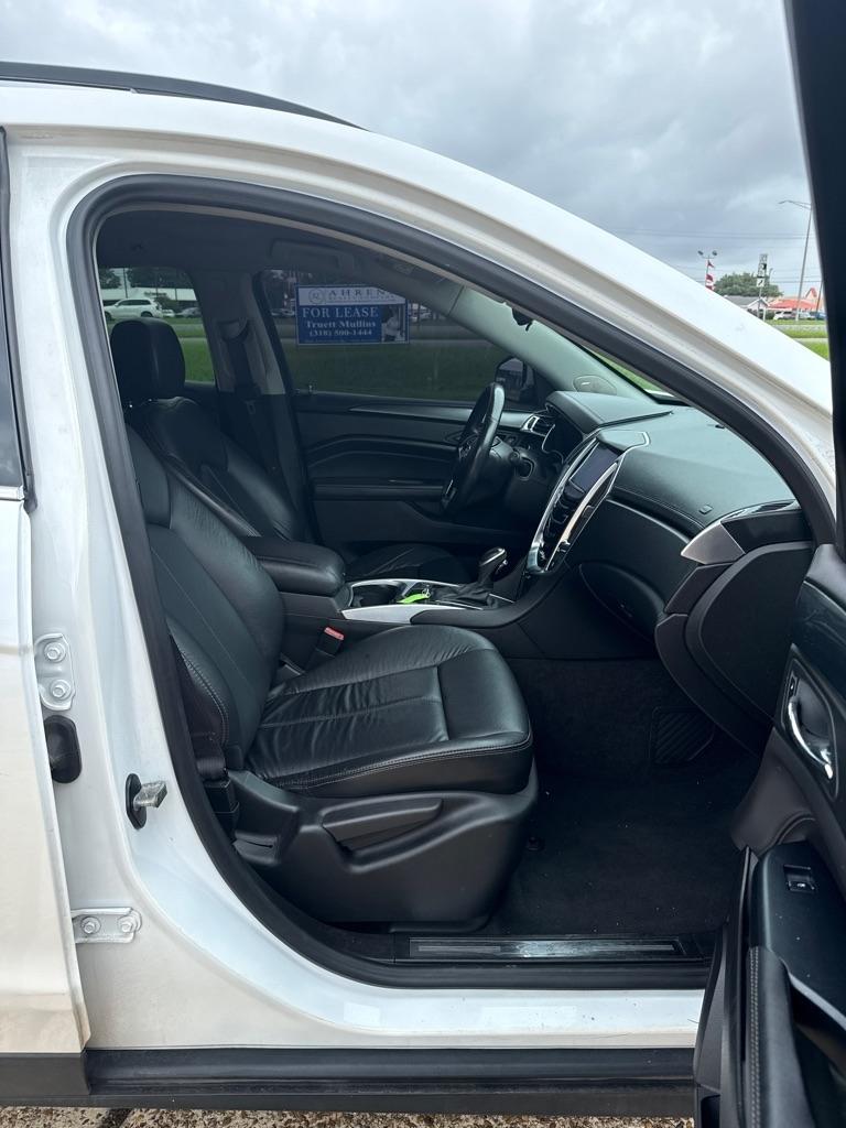Cadillac SRX FWD 4dr Base 2015