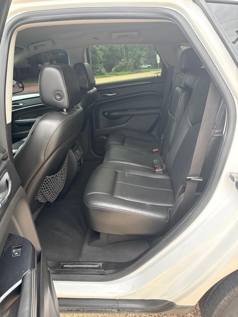 Cadillac SRX FWD 4dr Base 2015