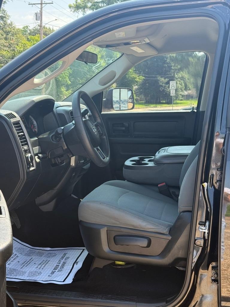 RAM 2500 Tradesman 4x4 Crew Cab 6'4" Box 2018