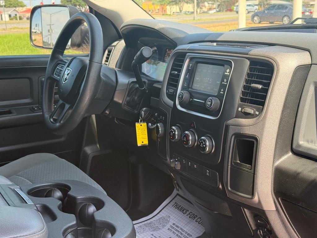RAM 2500 Tradesman 4x4 Crew Cab 6'4" Box 2018